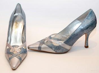 Silver leather court hot sale shoes uk